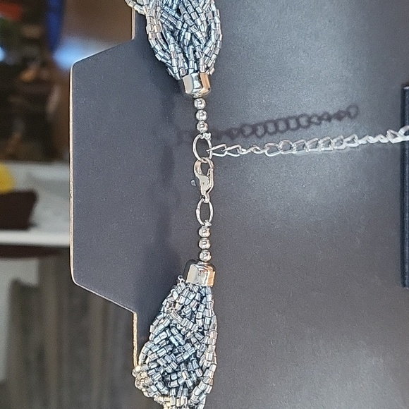 Silver beaded necklace - Picture 3 of 3